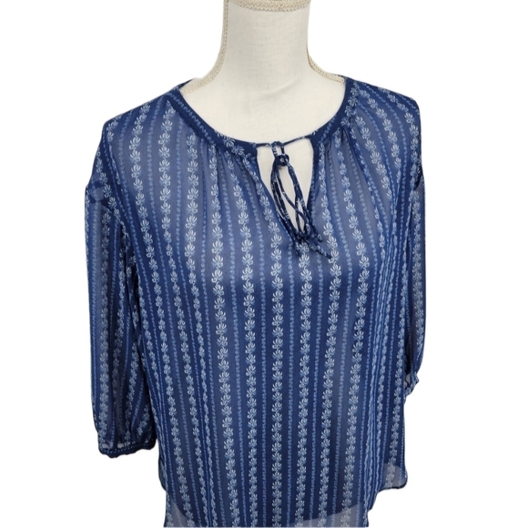 Uniqlo Disney Live Action Beauty and the Beast Blouse👚 - Picture 5 of 11